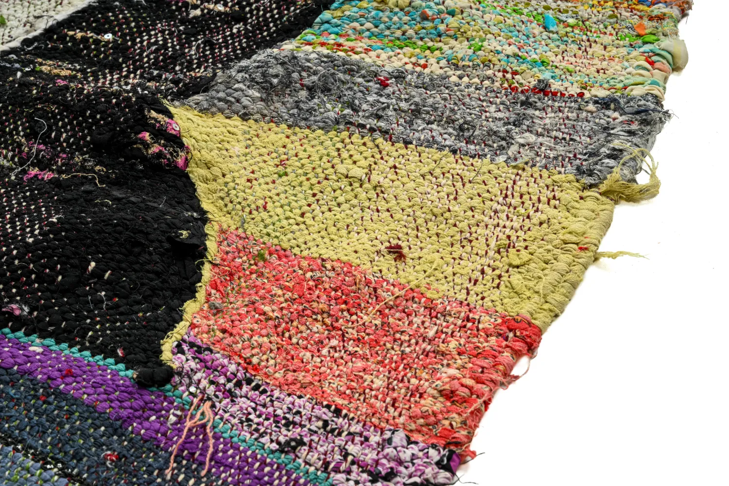Marokkolainen Kilim matto Boucherouite 130 x 245 cm