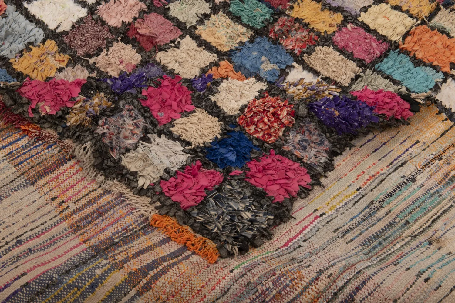 Marokkolainen Kilim matto Boucherouite 230 x 140 cm