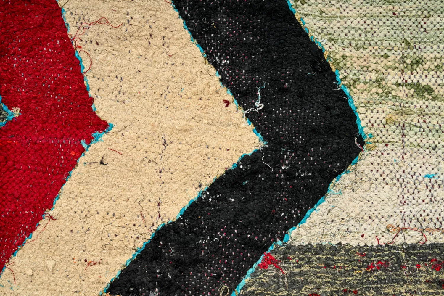 Marokkolainen Kilim matto Boucherouite 130 x 225 cm