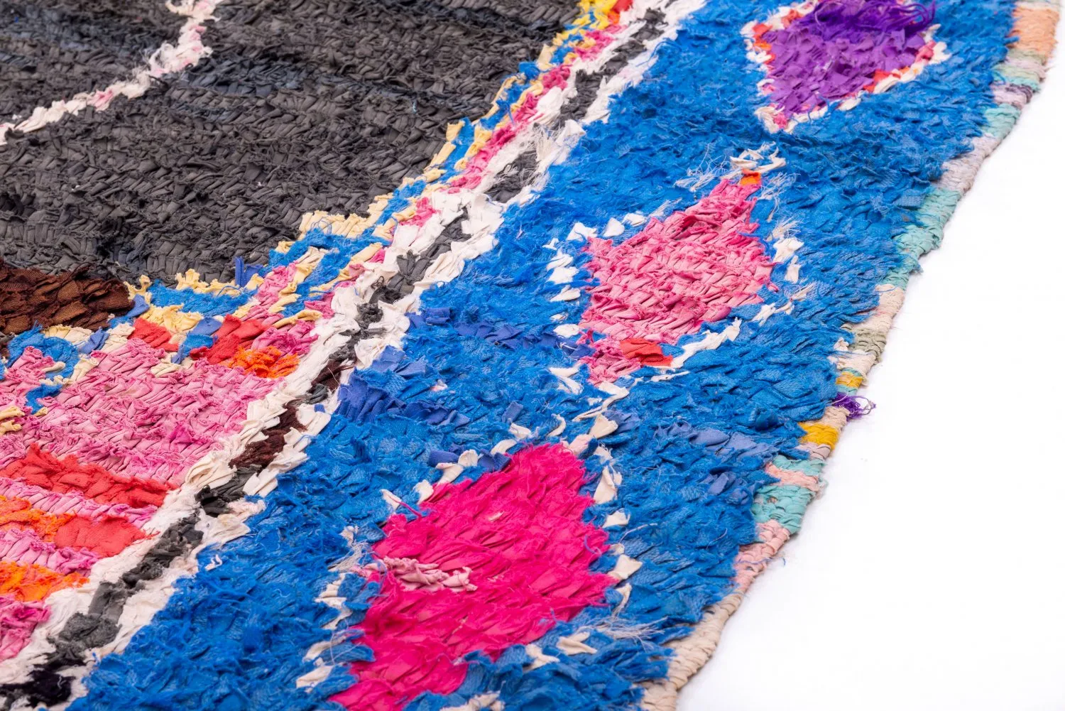 Marokkolainen Kilim matto Boucherouite 275 x 155 cm
