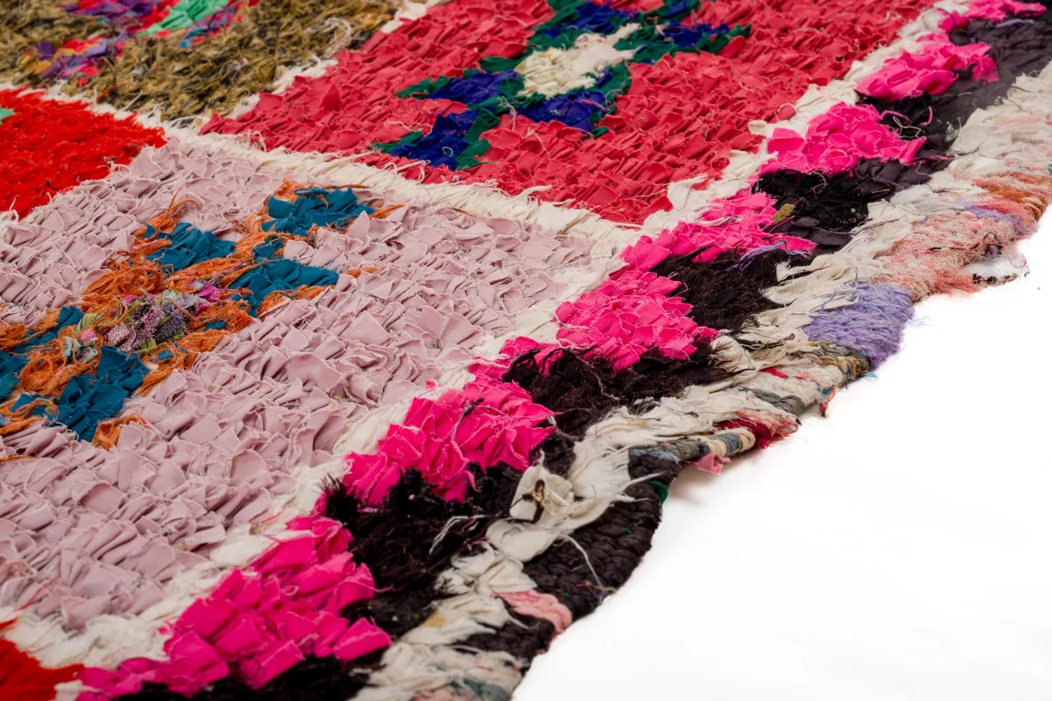 Marokkolainen Kilim matto Boucherouite 360 x 130 cm