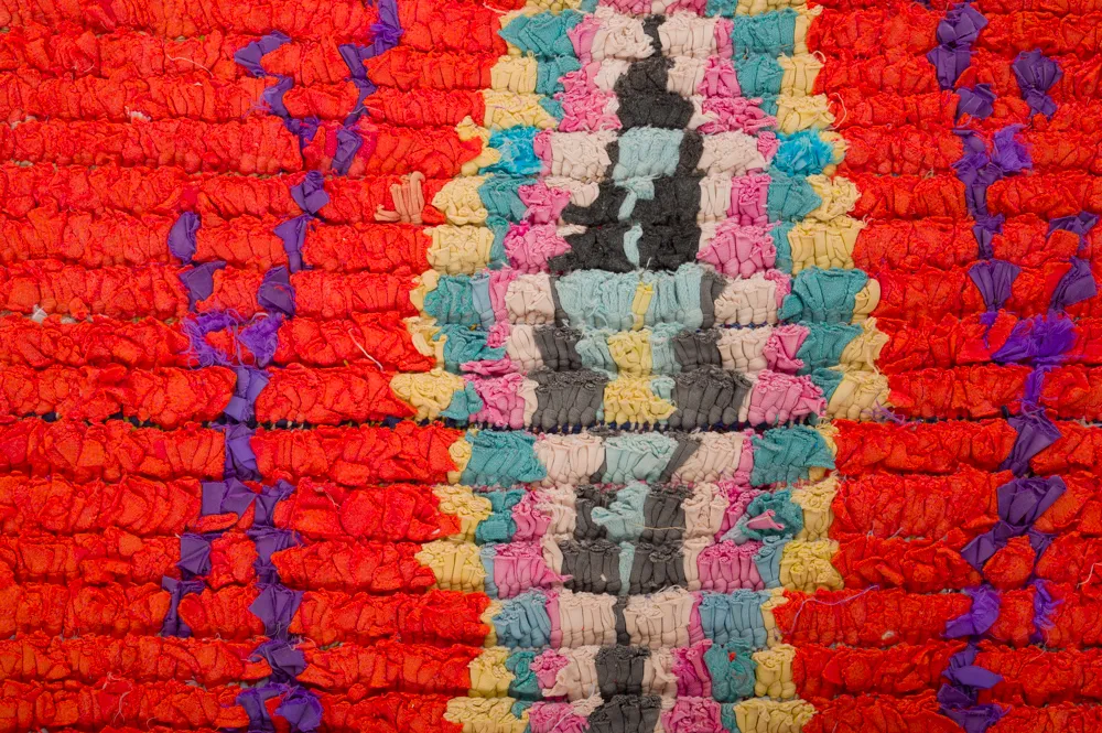 Marokkolainen Kilim matto Boucherouite 440 x 135 cm