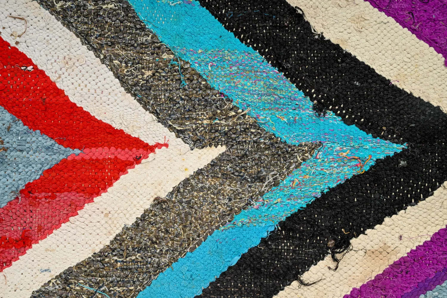 Marokkolainen Kilim matto Boucherouite 165 x 270 cm