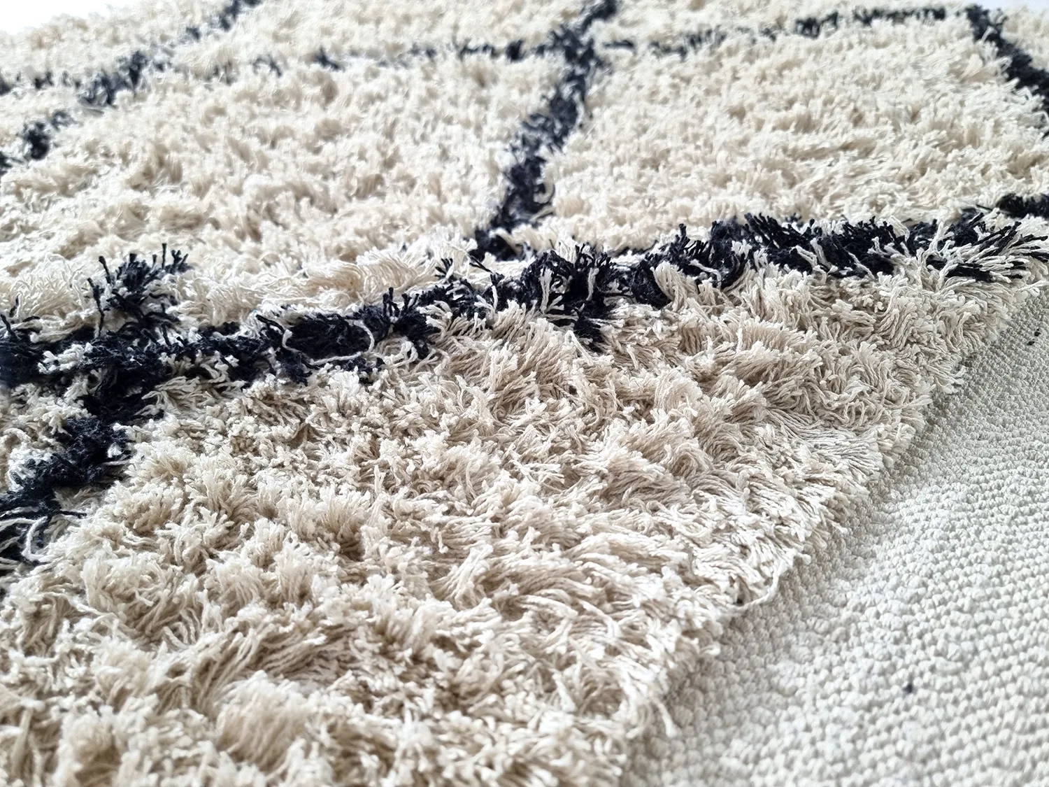 Ryijymatot - Alcott Natural Cotton Shaggy (musta/valkoinen)