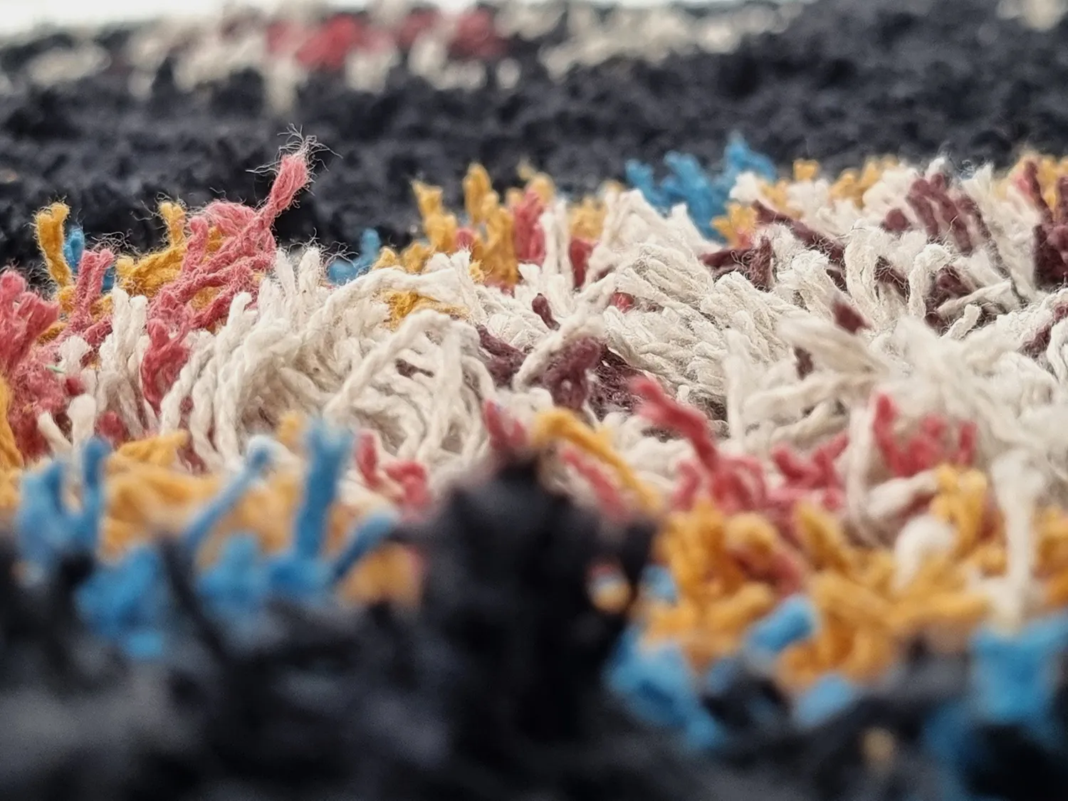 Ryijymatot - Marden Natural Cotton Shaggy (musta/multi)