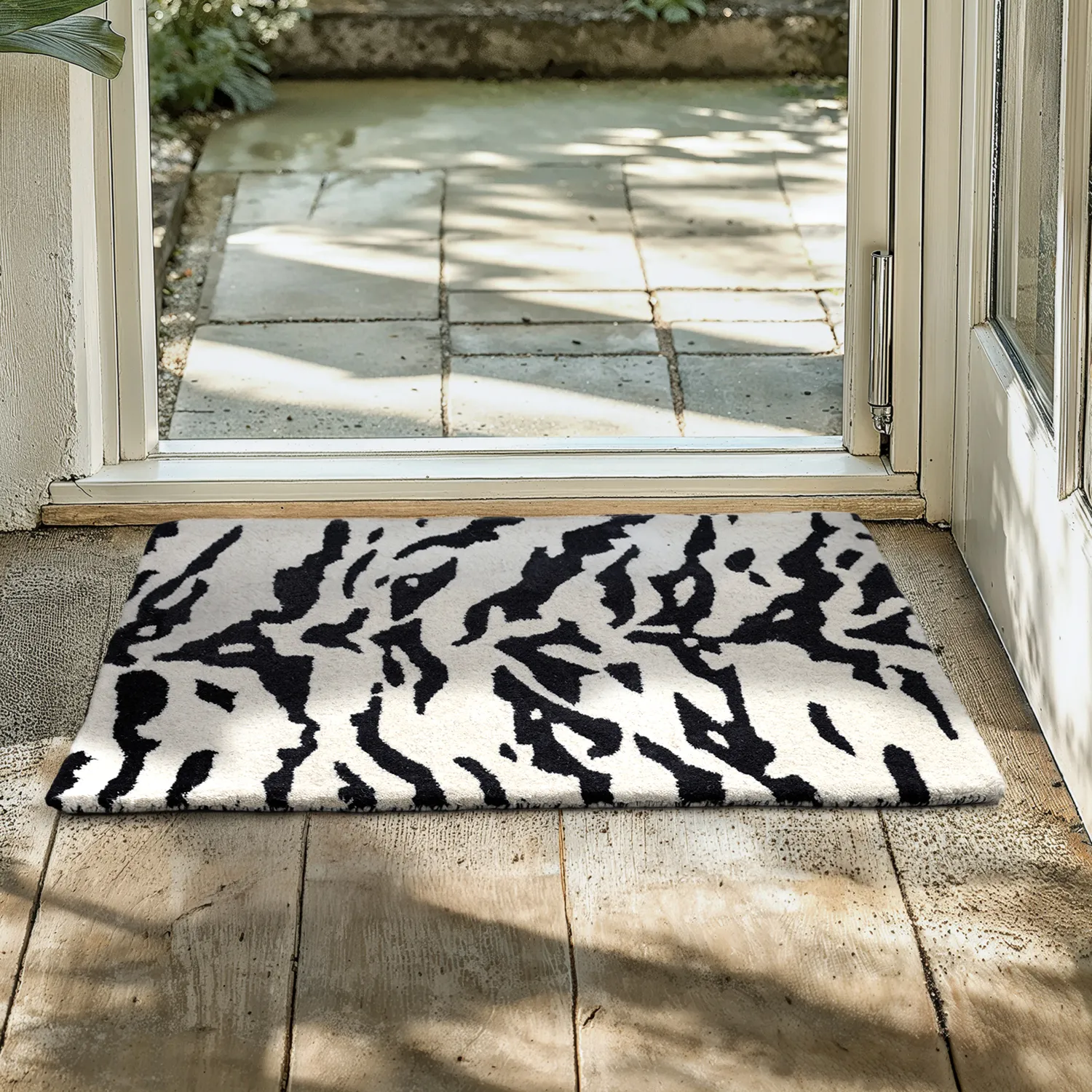Ovimatto - Zebra Tufted Wool Premium (valkoinen/musta)