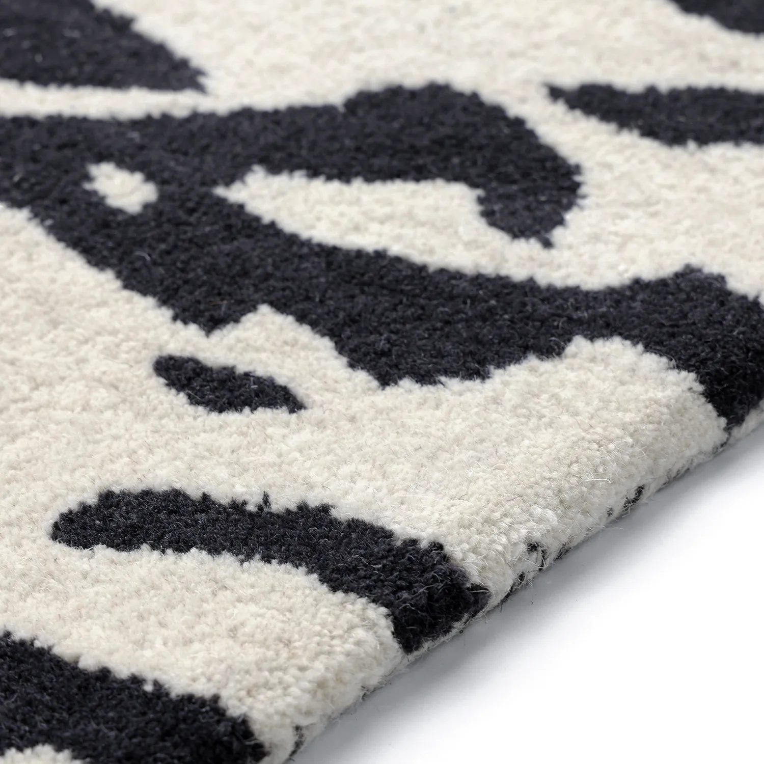 Ovimatto - Zebra Tufted Wool Premium (valkoinen/musta)