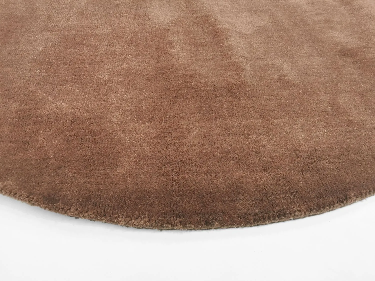 Pyöreä matto - Recycled PET with viscose look (ruskea