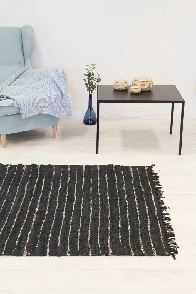 Räsymatto - Nordal Design (musta - 100 % nahka)