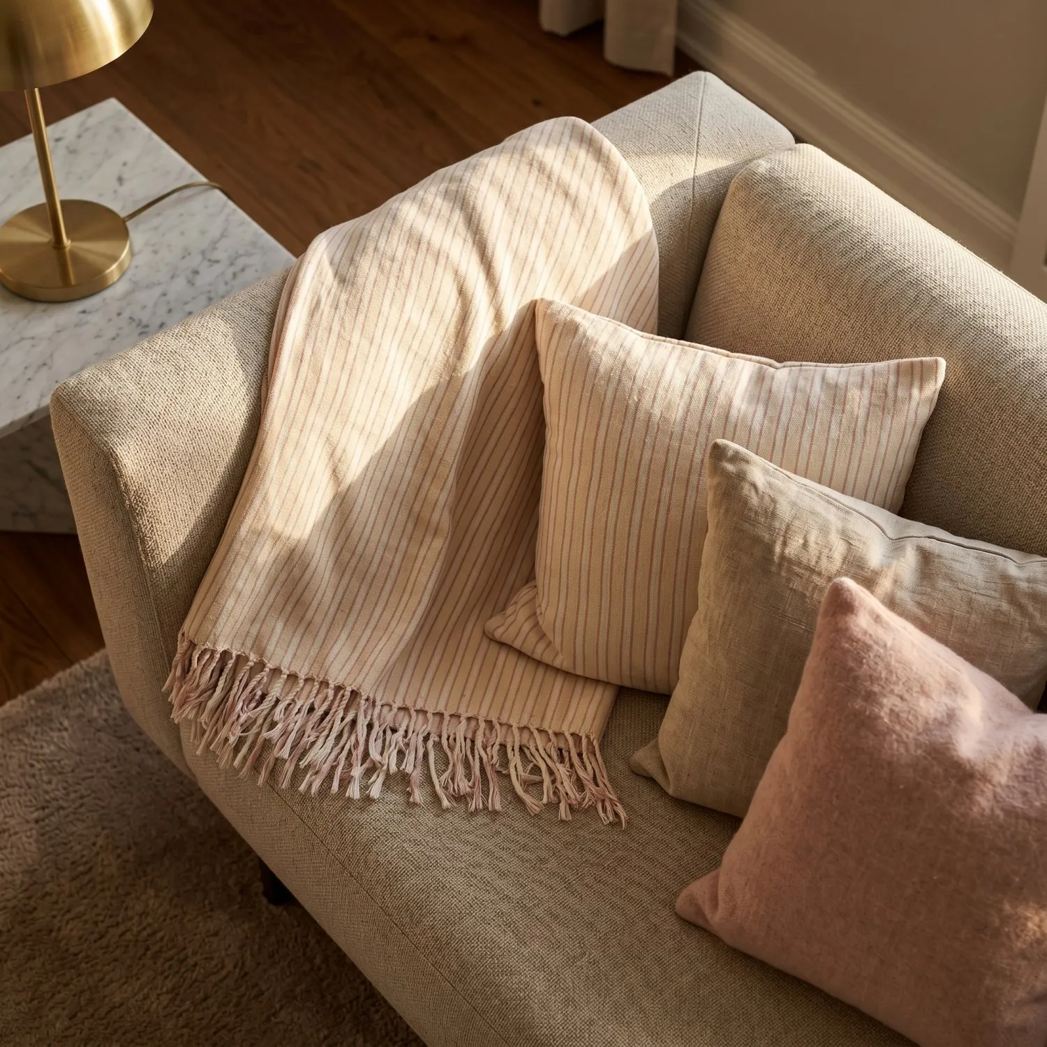 Tyynyliina - Rumi stripe cotton cushion cover (kermanvärinen/pinkki/vaaleansininen)