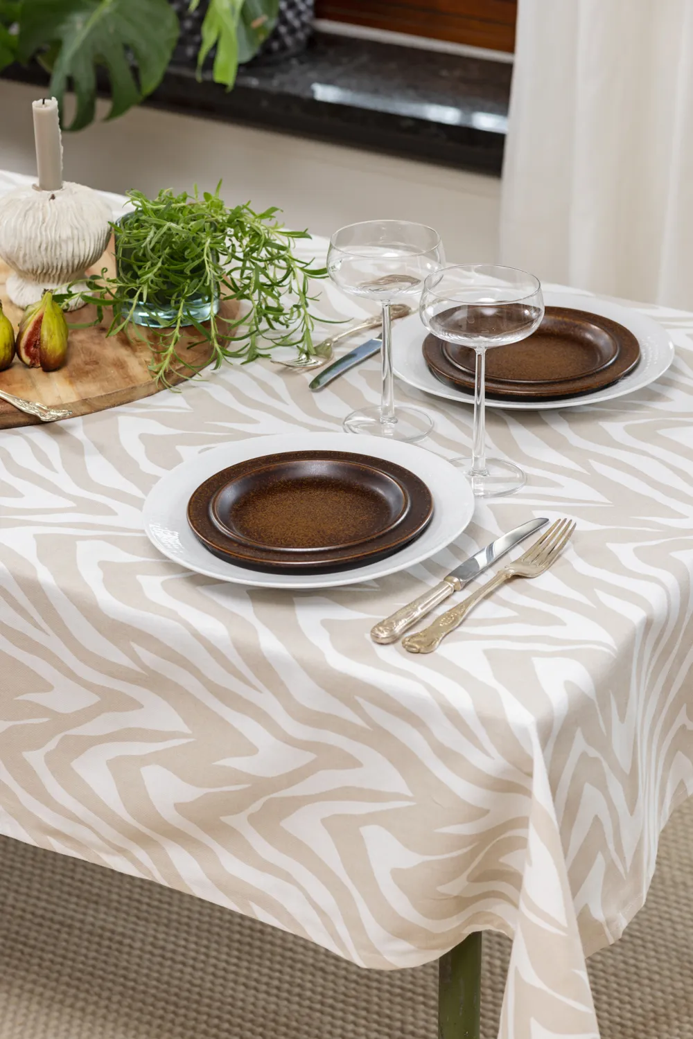 Pöytäliina puuvillaa Laura (beige)