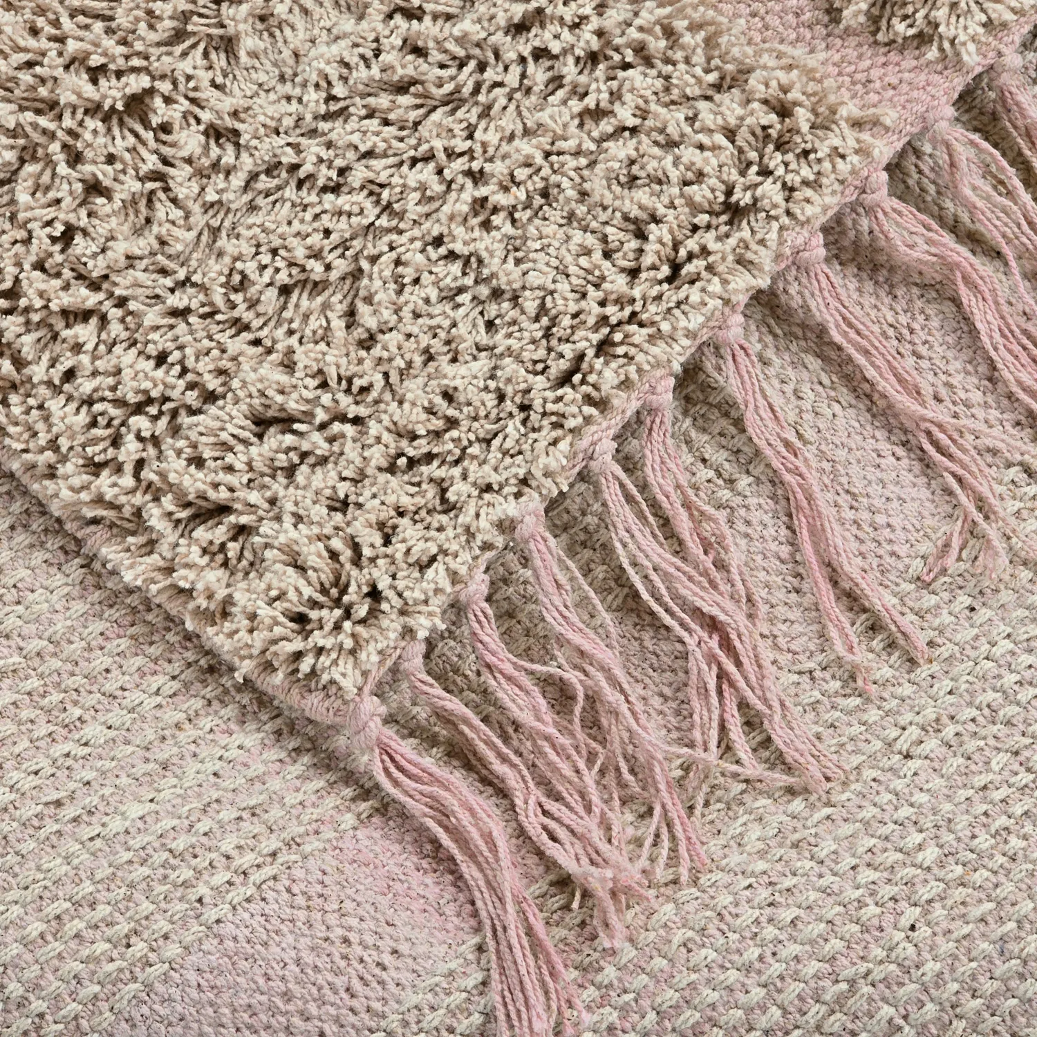 Ryijymatot - Lindley Natural Cotton Shaggy (beige/pinkki)