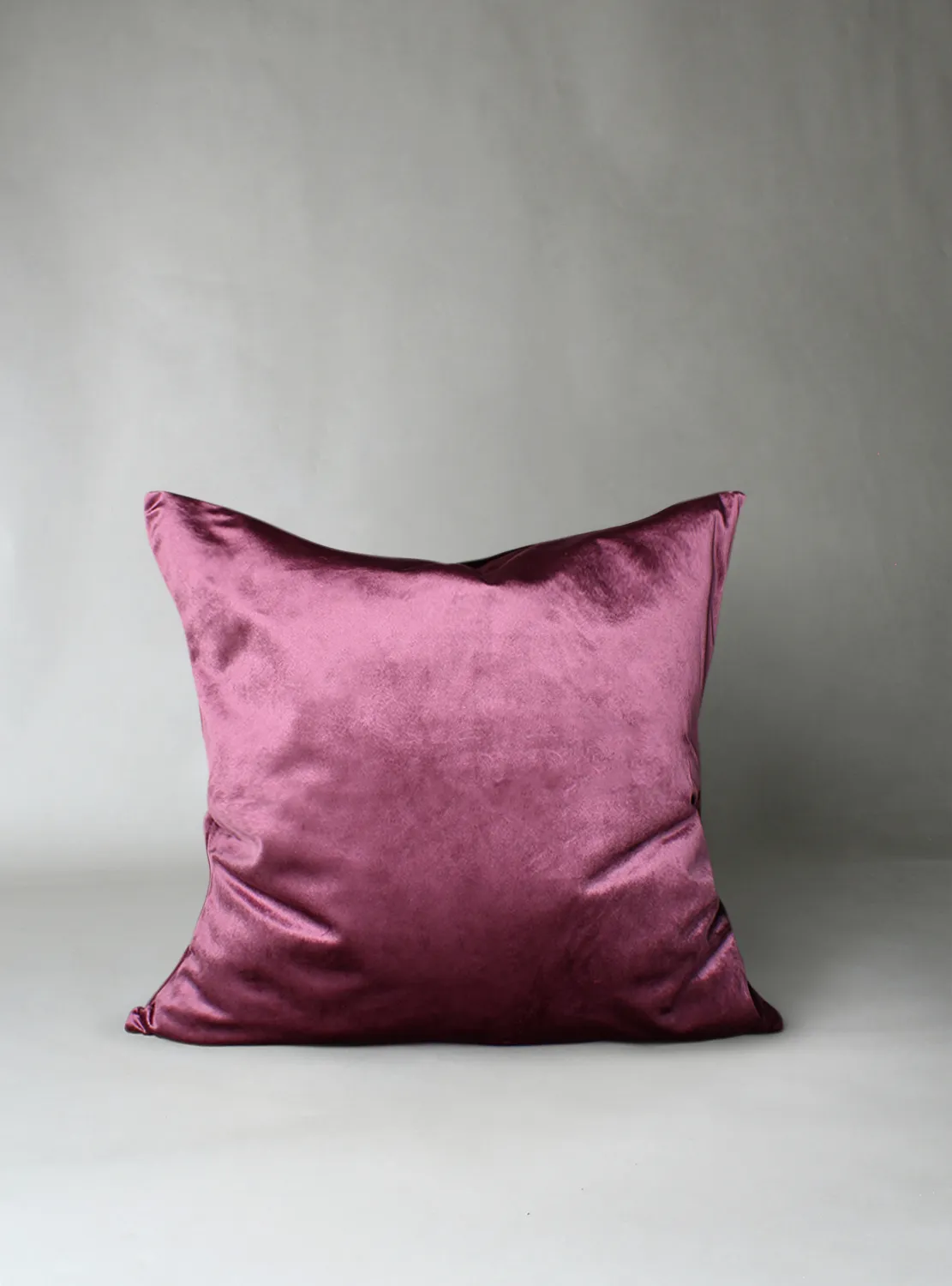 Tyynyliina - Samettikynät Marlyn (violetti)
