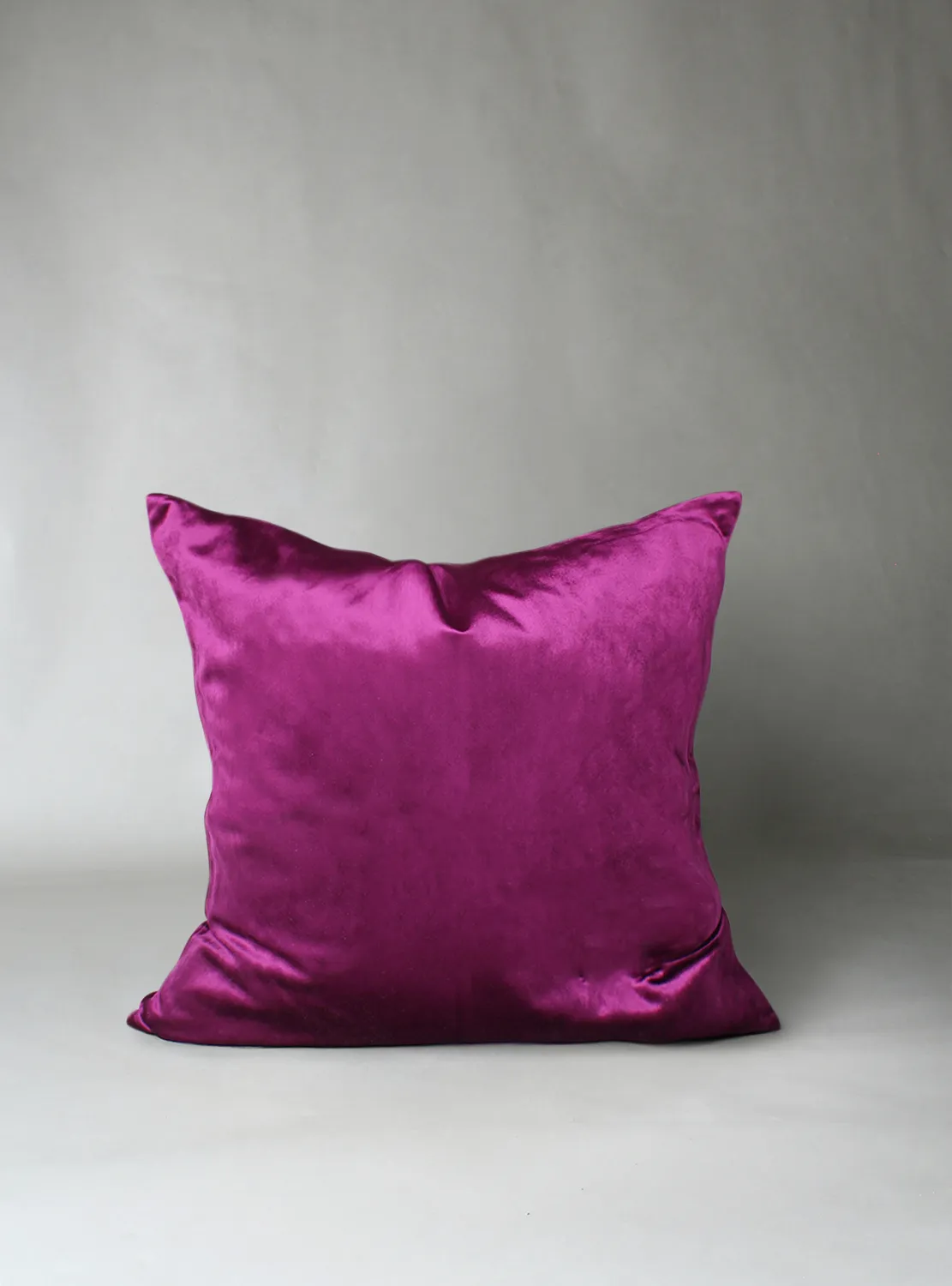 Tyynyliina - Samettikynät Marlyn (fuchsia)