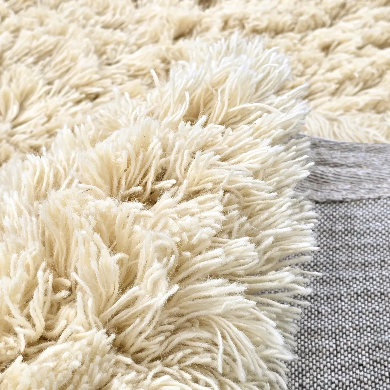 Pyöreät matot - Aliste Wool Shaggy (alabaster gleam)