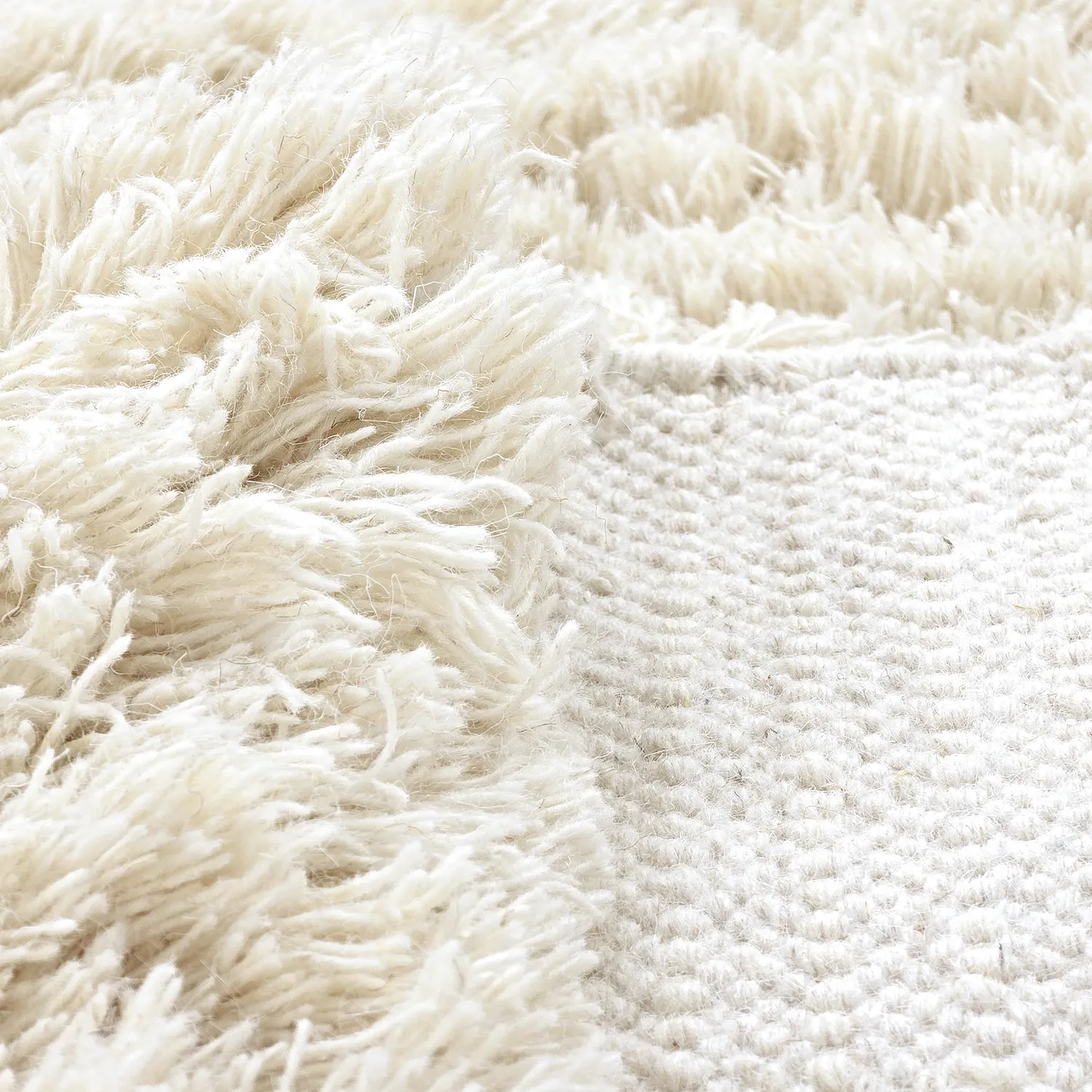 Ryijymatot - Fassale Hand Woven Wool Shaggy (valkoinen)