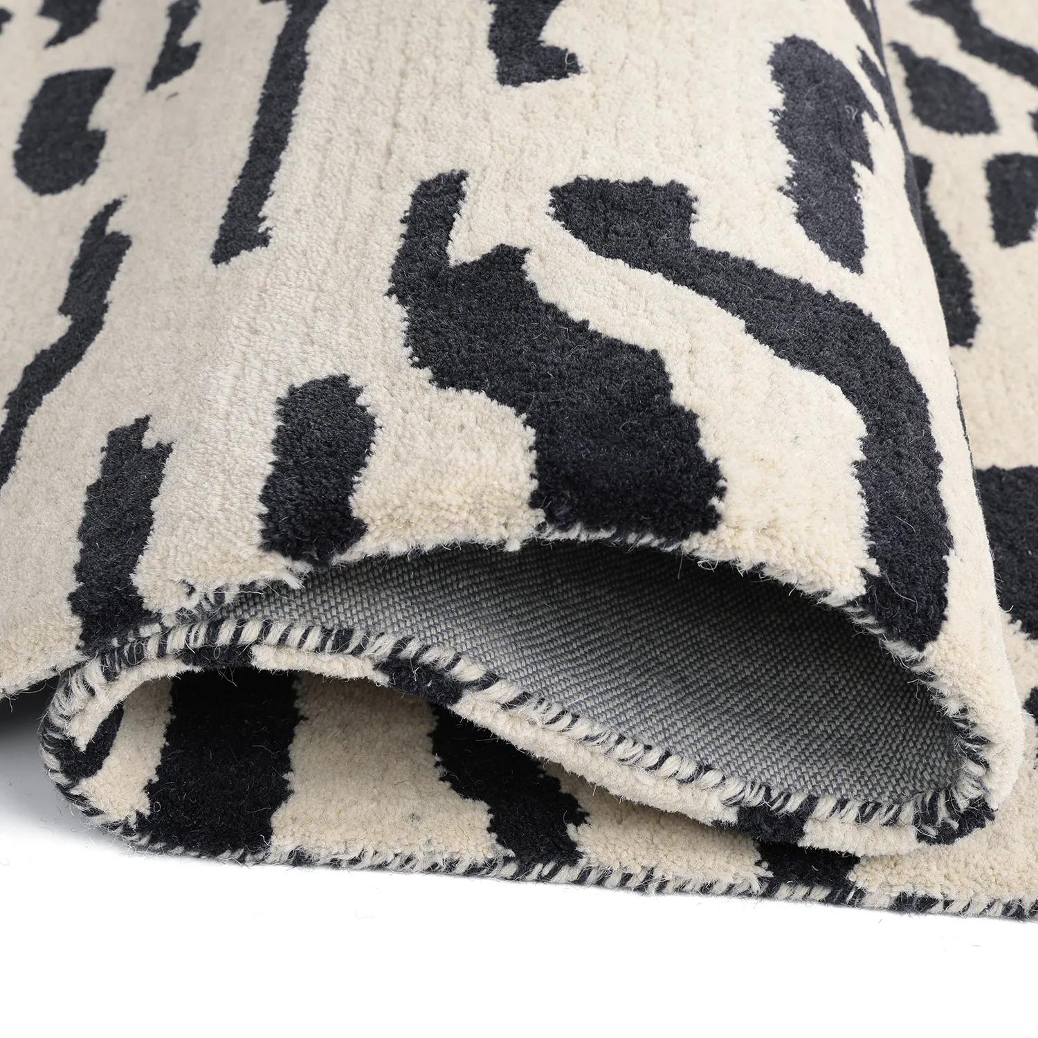 Ryijymatot - Zebra Tufted Wool Premium (valkoinen/musta)