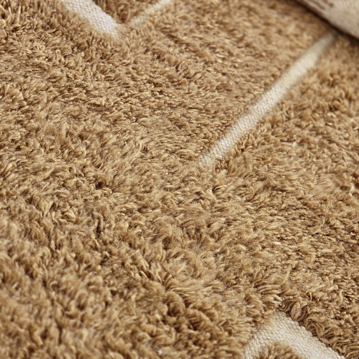 Ryijymatot - Kiberg Hand Woven Wool Shaggy (beige)