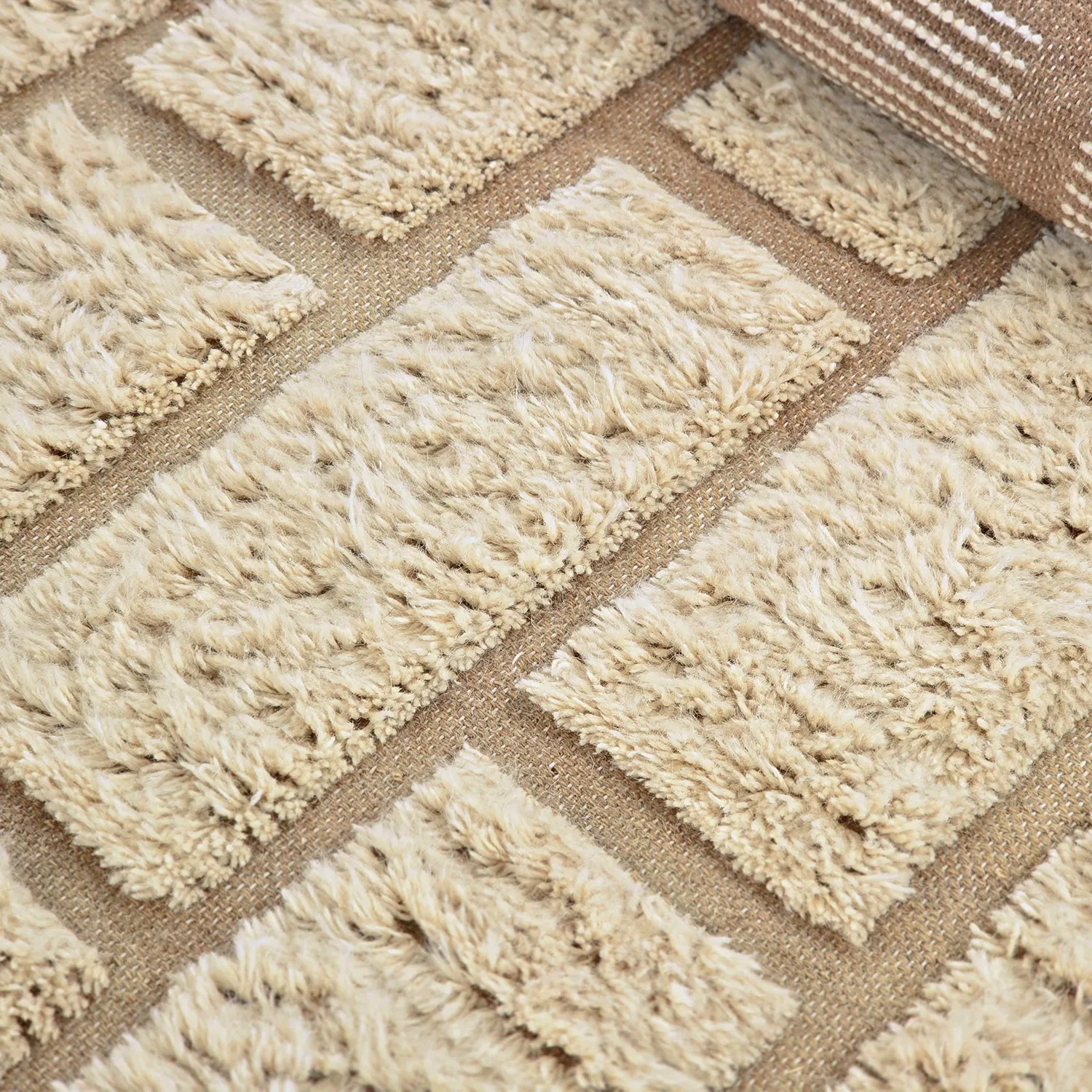 Ryijymatot - Leknes Hand Woven Wool Shaggy (kerma)