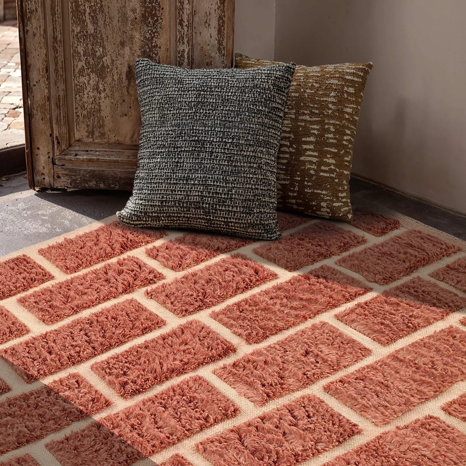 Ryijymatot - Leknes Hand Woven Wool Shaggy (terrakotta)