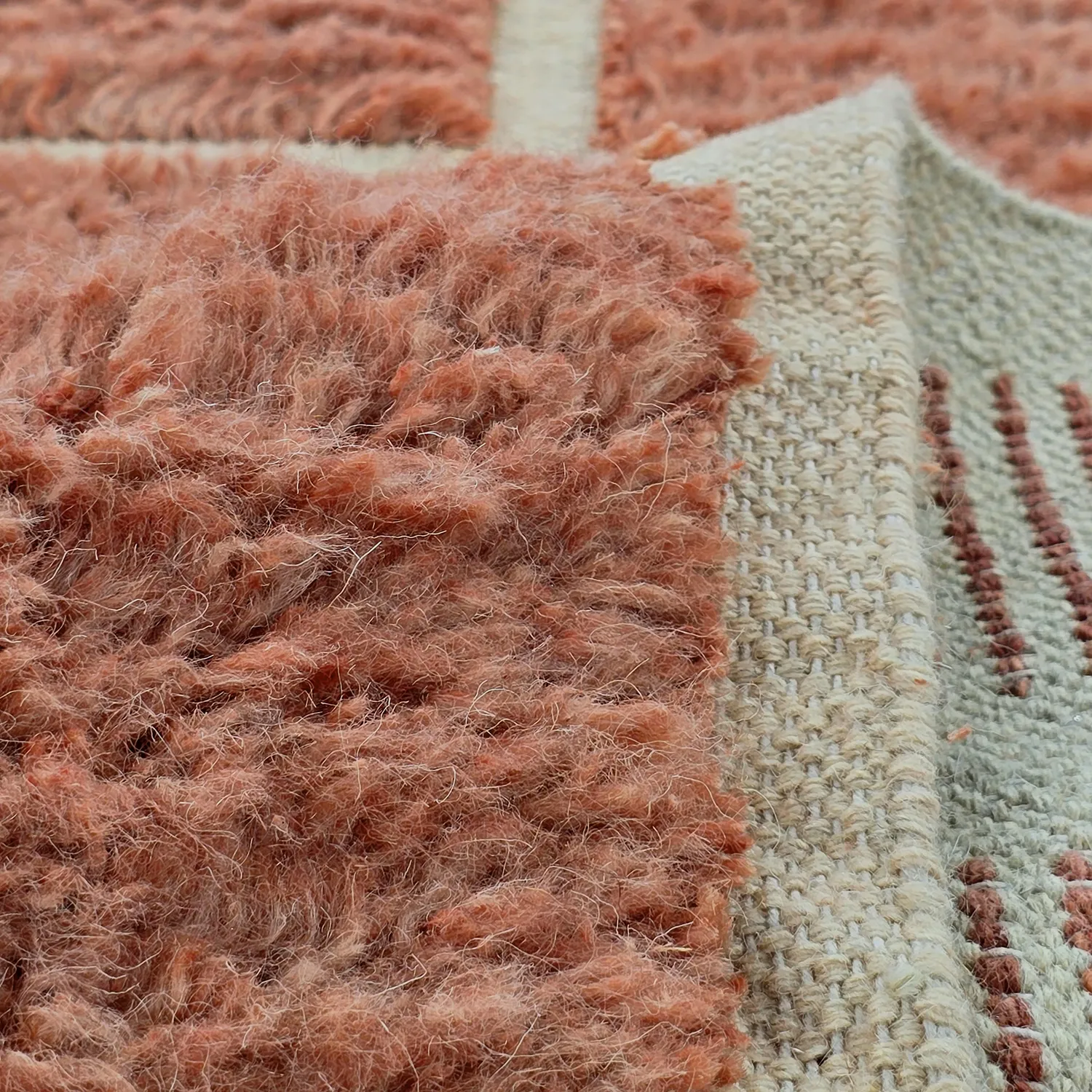 Ryijymatot - Leknes Hand Woven Wool Shaggy (terrakotta)