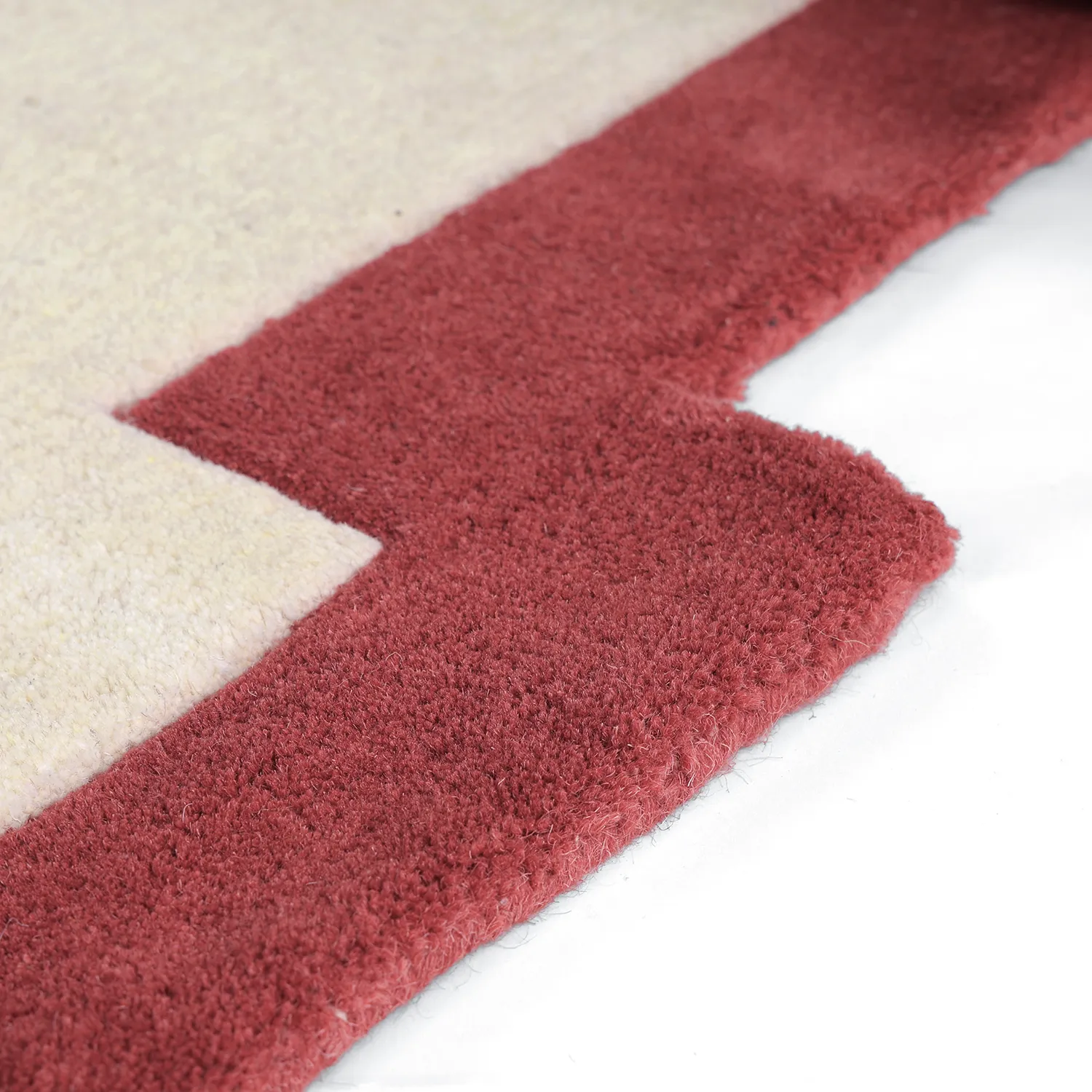 Villamatto - Agra Hand Tufted Wool Premium (kerma/punainen)
