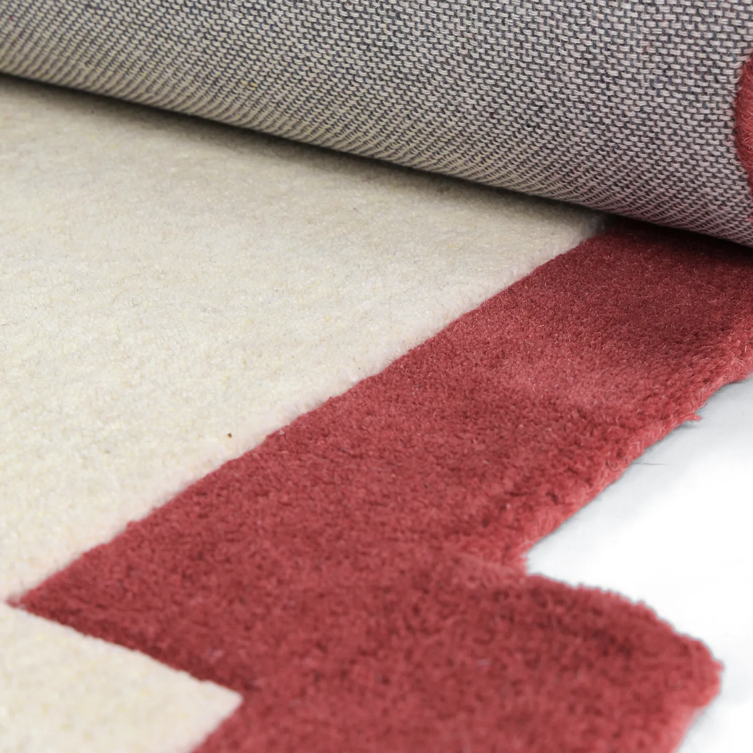 Villamatto - Agra Hand Tufted Wool Premium (kerma/punainen)