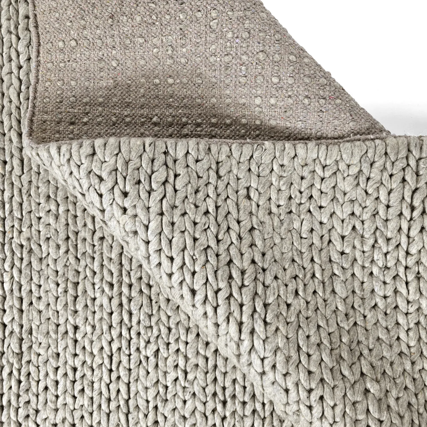 Villamatto - Talvia Braided Wool (harmaa)