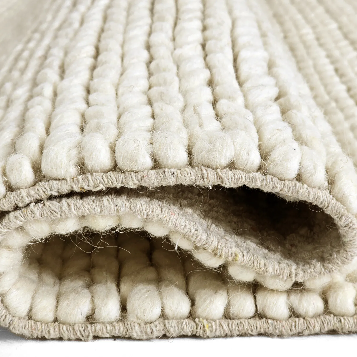 Villamatto - Talvia Braided Wool (luonnonvalkoinen)