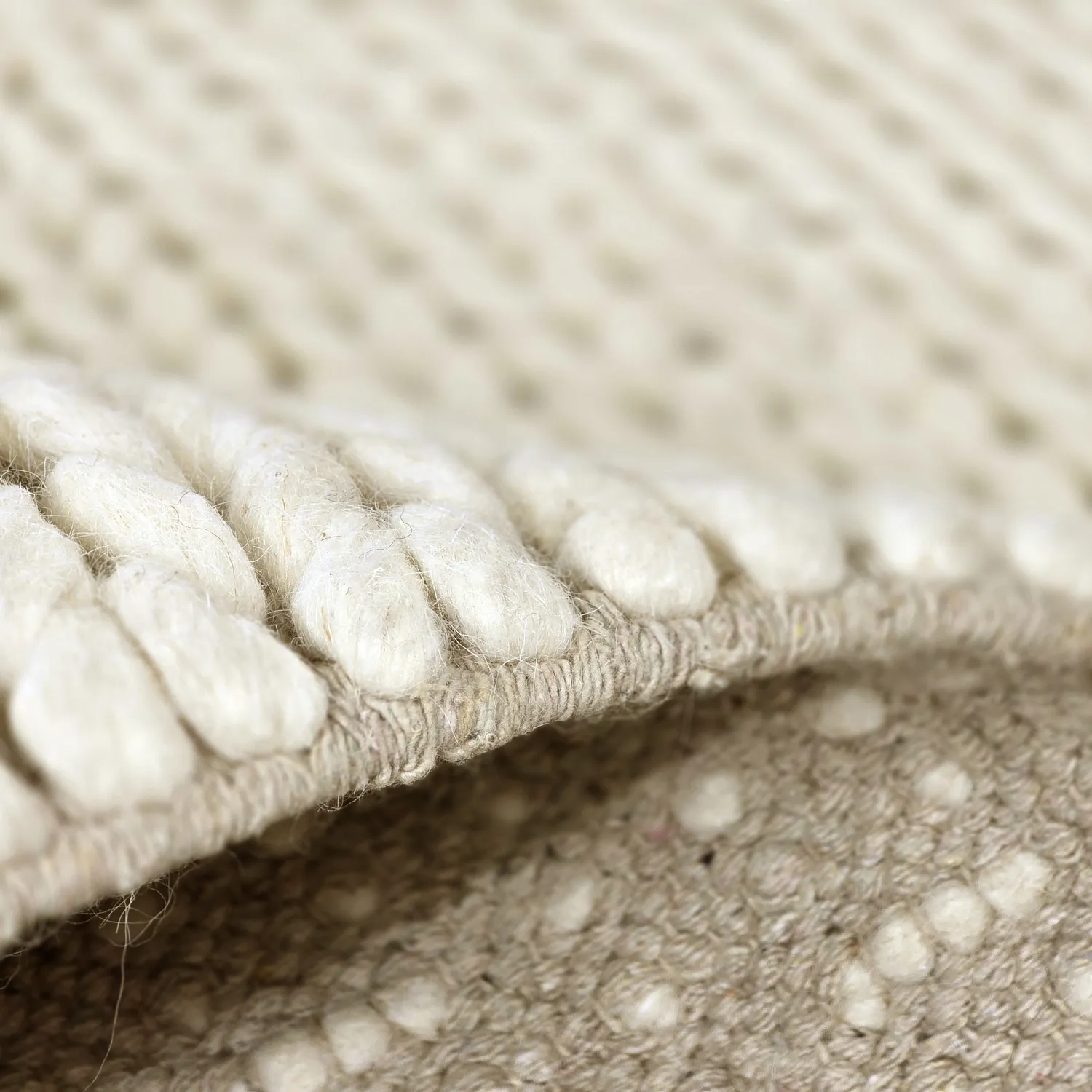 Villamatto - Talvia Braided Wool (luonnonvalkoinen)