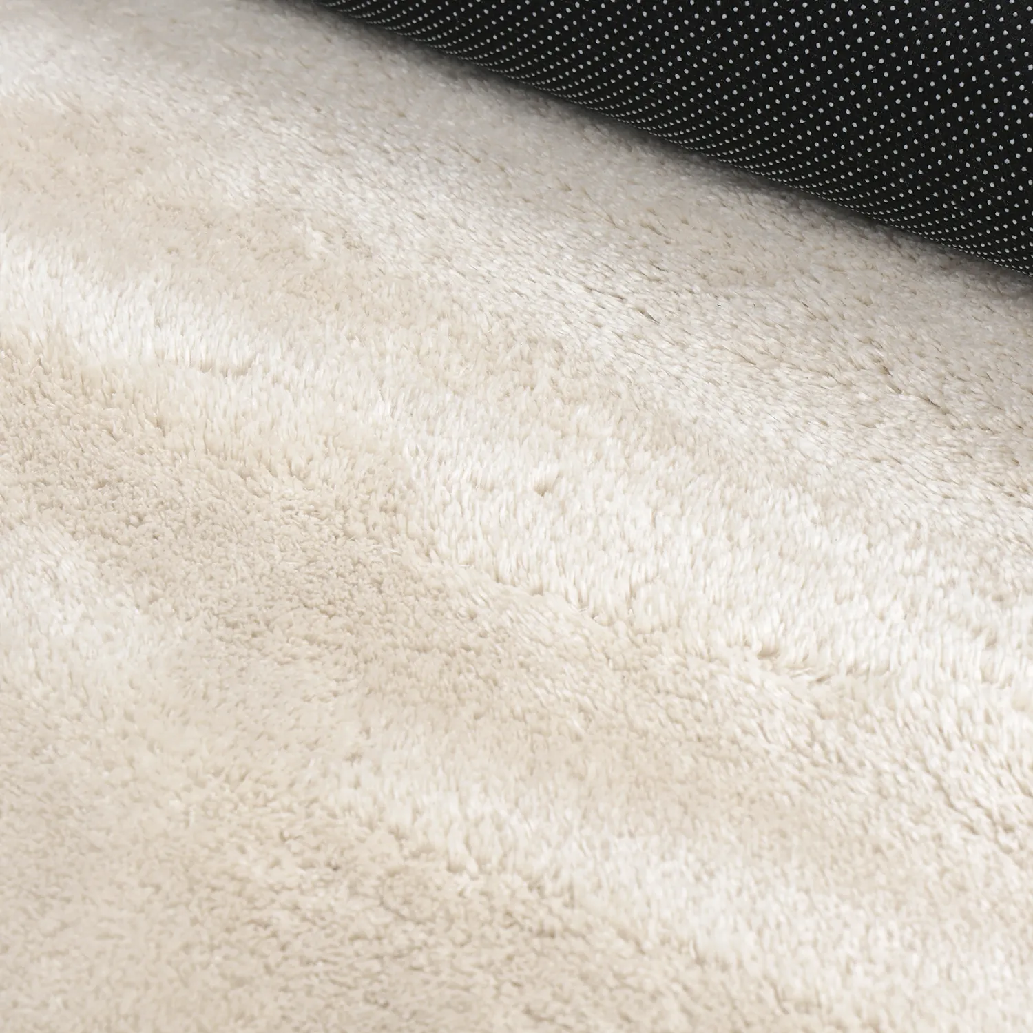 Pyöreä Aaltokuvioinen Matto - Aranga Super Soft Fur (beige)