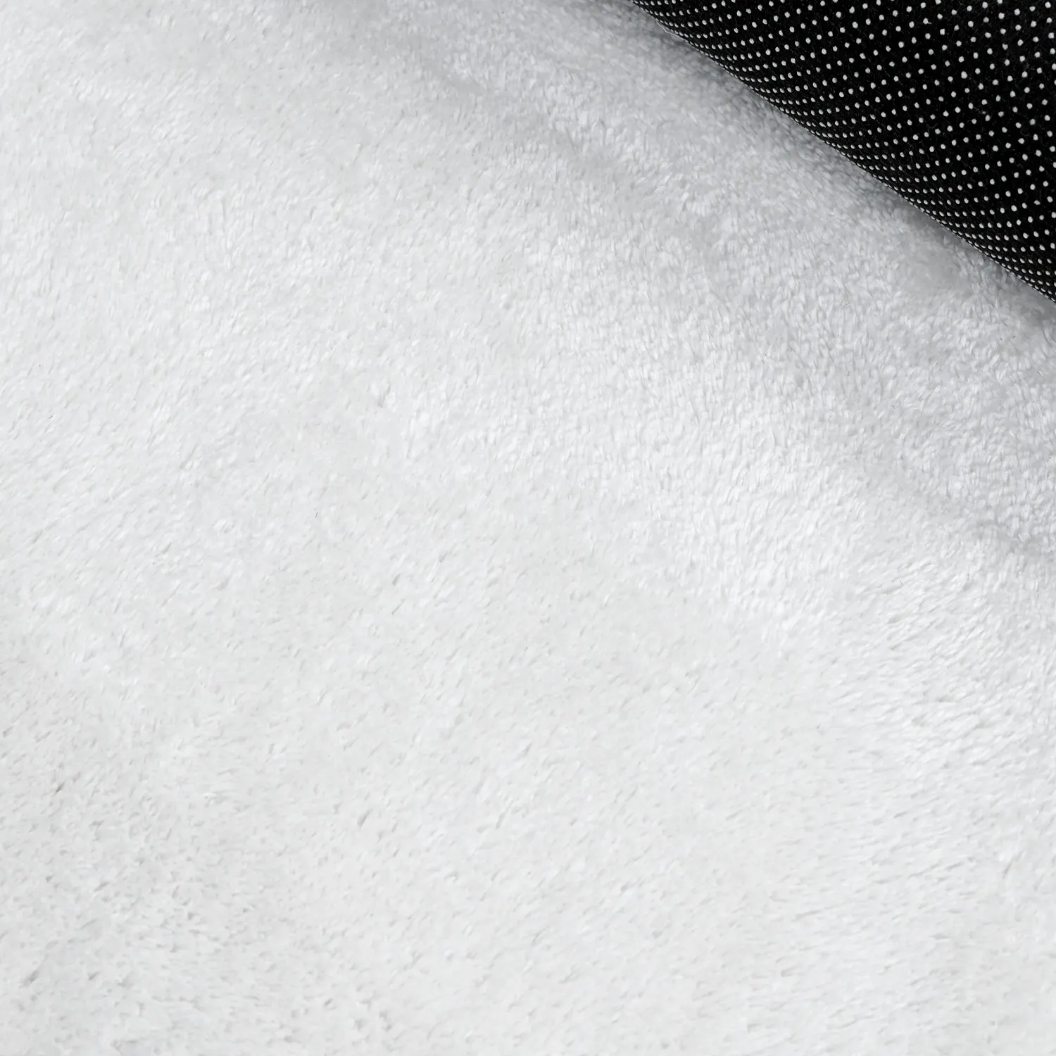 Pyöreä Aaltokuvioinen Matto - Aranga Super Soft Fur (valkoinen)