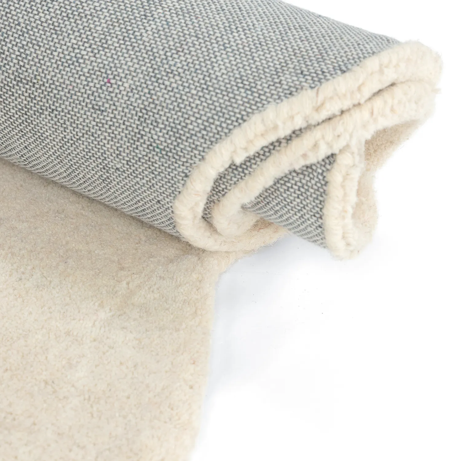 Aaltoileva villamatto - Diu Hand Tufted Wool Premium (kerma)